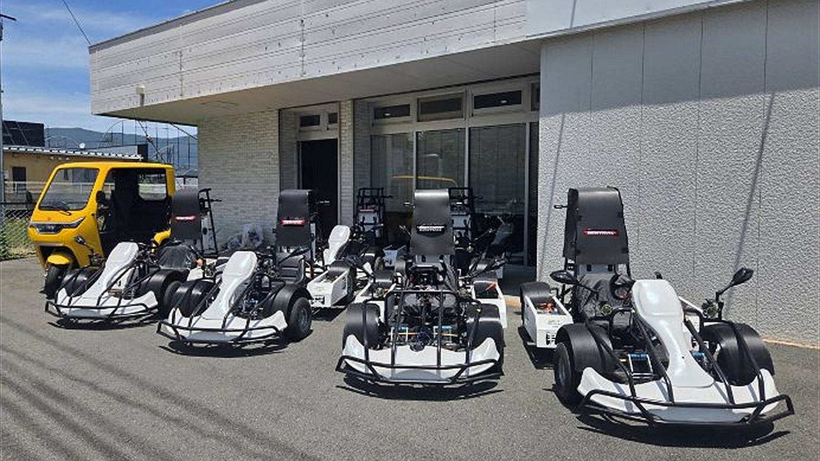 Mt.Fuji ecokart storefront and meeting point in Fujiyoshida